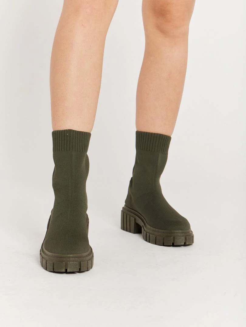 Bottines chaussettes blanches - Image 3