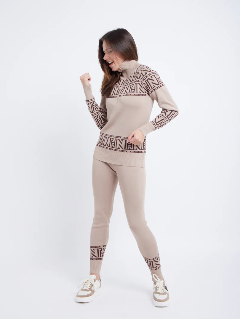 Ensemble en lainage grapique - Image 9