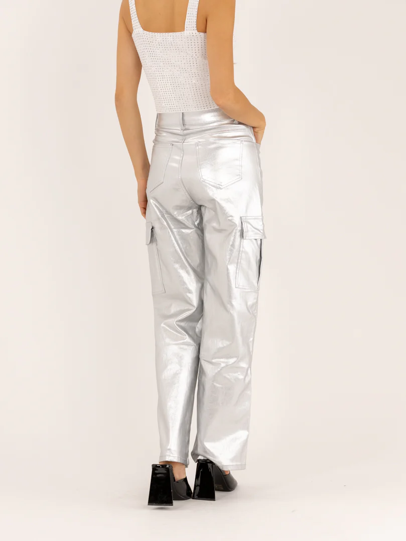 Jean cargo argenté métallisé poches à rabat - Image 4