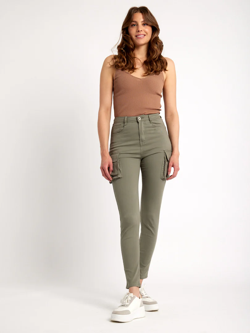 Pantalon cargo skinny avec poches à rabat - Image 6