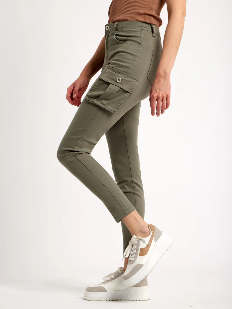 Pantalon cargo skinny avec poches à rabat - Image 8